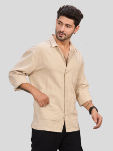 เสื้อเชิ้ตแขนยาวสีเบจสำหรับผู้ชาย ผ้าฝ้ายทอสีพื้นทรงพอดีตัว - Product Image 3