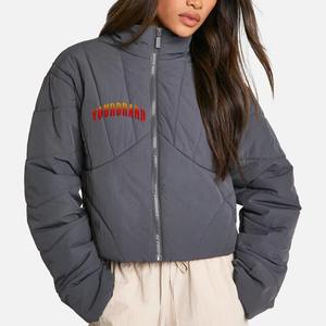 Blouson matelassé classique pour homme, rembourré de coton, brodé, manteau d'hiver, mode streetwear tendance, capuche amovible - Product Image 1