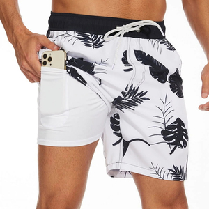 Shorts décontractés pour hommes gris clair, écologiques, imprimés par sublimation tie-dye, en satin, séchage rapide, taille mi-haute, avec cordon de serrage et poches - Product Image 2