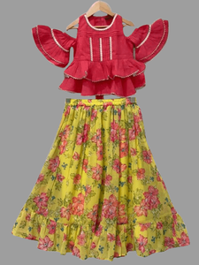 Twisha Haut en coton tissé à manches courtes orné de motifs avec Lehenga imprimé - Corail et jaune pour filles - Product Image 1