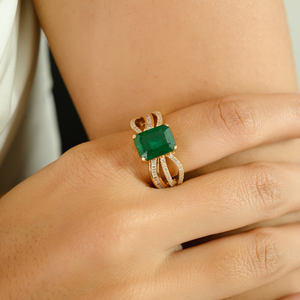 แหวนทองคำขาว 18K ประดับมรกตและเพชรสไตล์อาร์ตเดโค - Product Image 3