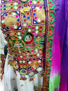 Robe traditionnelle afghane turquoise vibrante avec broderie multicolore complexe, travail miroir, manches larges et jupe à volants - Product Image 4