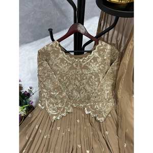 Hermoso Vestido Anarkali y Dupatta para Fiestas, Elegantes Vestidos de Club - Product Image 4