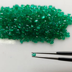 Ónix Verde Natural, Corte Pera de 3x2MM, Gema Suelta de la Mejor Calidad para Joyería, Gemas de Red Mountain - Product Image 1