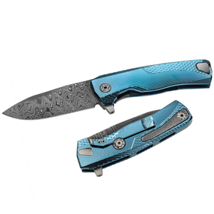 Navajas Plegables Azules Metálicas con Hoja con Patrón de Damasco y Diseño de Clip de Bolsillo con Mango Ranurado para Acampar al Aire Libre y Uso Diario - Product Image 4