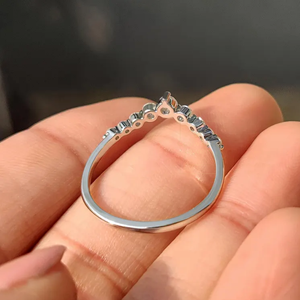 Bague de fiançailles élégante en moissanite taille ronde, en argent sterling 925 plaqué or, bague de promesse, bijou raffiné pour mariage, cadeau - Product Image 4