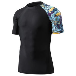 Rashguards MMA en gros pour hommes, fabriqués au Pakistan, meilleure qualité, manches courtes, séchage rapide, pour la vente en ligne. - Product Image 1