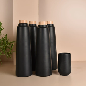 Ensemble de 4 pots en terre cuite noire faits à la main - 800 ml avec bouchon et couvercle en bois (Texture naturelle - Sans colorants ni produits chimiques utilisés) - Product Image 3