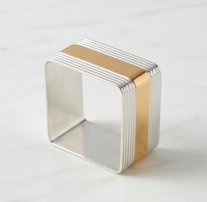 Anillo de servilleta moderno de metal cuadrado en dos tonos, dorado y plateado, decoración de mesa para bodas y fiestas. - Product Image 1