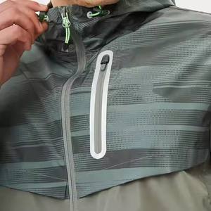 Ensemble de survêtement pour homme, coupe-vent en nylon 100% polyester personnalisé, short de jogging, veste d'hiver pour activités de plein air - Product Image 6