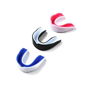 ที่ครอบฟันคุณภาพสูง วัสดุ PVC แบบกำหนดเอง เป็นมิตรกับสิ่งแวดล้อม สำหรับผู้ใหญ่ ป้องกันเหงือก ป้องกันการกัดฟัน สำหรับกีฬามวยและฟุตบอล - Product Image 3