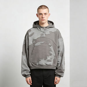 เสื้อฮู้ดดี้ผู้ชายสไตล์วินเทจสีเทาแบบมีรอยขาดแต่งผ้าปะติด ทรงโอเวอร์ไซส์ สวมใส่สบายๆ สไตล์สตรีทแวร์ - Product Image 1