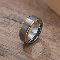 Bague en carbure de tungstène argentée et dorée avec centre brossé, bords dorés polis, alliance confortable pour homme, bijoux en gros