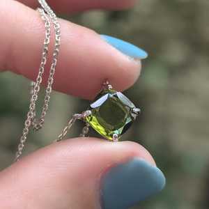 Collar de Peridoto Verde Brillante Cuadrado, Plata de Ley 925, Chapado en Oro de 14K, Gema Tallada en Forma de Tableta, Joyería, Regalo - Product Image 5