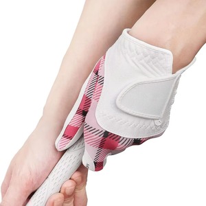 Best Selling Premium White <b>Synthetic</b> <b>Leather</b> Golf Gloves Stylish Durable for Adults Custom Professionally Designed Sports - Product Image 3