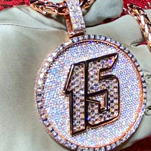 Pendentif initial personnalisé de luxe serti de moissanite VVS, style hip-hop, avec chaîne effet diamant, pour soirée, en or rose - Product Image 2