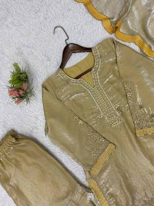 Ensemble Sharara en satin brodé beige pour femmes, ensemble Salwar Kameez, tenue traditionnelle pakistanaise pour mariage et fête - Product Image 6