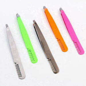 Pince à épiler professionnelle à pointe fine pour le soin des sourcils, outil de beauté de luxe fait main en acier inoxydable à prix compétitif - Product Image 1