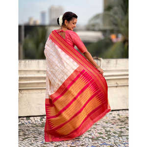 Sari tissé traditionnel Elite Weaves Zari contrastant pour tenue de soirée en soie douce à carreaux 650g en stock - Product Image 4