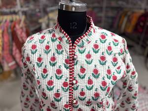Veste matelassée florale pour femme, col mandarin, manches longues, coton rose, pour l'automne, épaisseur standard, poche plaquée, cadeau pour elle - Product Image 4