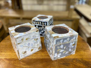 Brûleur de Bakhoor élégant en résine et bois incrusté de nacre fait à la main pour parfum d'oud arabe, Ramadan et décoration intérieure - Product Image 5