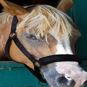 Licol de cheval en nylon noir fait à la main, solide et durable, fait à la main, avec quincaillerie réglable. - Product Image 5