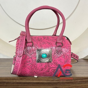 Bolso de cuero repujado estilo western Speedy, rosa floral, hecho a mano, estilo vaquera, con concho turquesa, de cuero de vaca, para moda femenina - Product Image 1