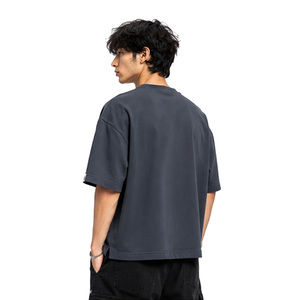 เสื้อยืดทรงบ็อกซี่ผู้ชาย ผ้าฝ้ายพรีเมียม ทรงหลวม แขนสั้น ขายส่ง เสื้อผ้าสตรีทแวร์ รับผลิตแบบ OEM ODM โรงงานผลิตเสื้อผ้าแบรนด์ส่วนตัว - Product Image 3