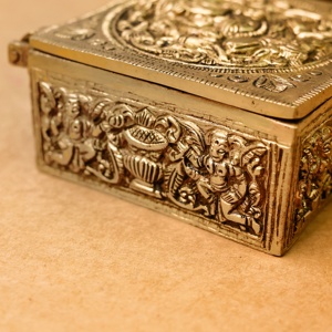 Antique Vintage Collection Handcrafted Brass Square Ganesha <b>Storage</b> <b>Box</b> with Lid Multipurpose Home Decor - Product Image 4