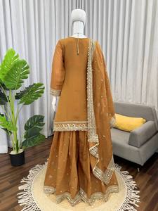 Conjunto de Salwar Kameez Sharara Dupatta Reversible de Chanderi Bordado Marrón de NiMa Creations, de Secado Rápido, para Mujer, Estilo Indio/Pakistaní - Product Image 2