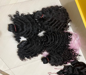 Extensiones de Cabello Humano Natural Negro Rizado Profundo, Voluminosas y con Rizos Apurados, Paquetes de Cabello Virgen de Textura Suave para Uso en Salones de Belleza - Product Image 2