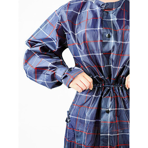 Modello a quadri di dimensioni M per impermeabile Poncho - Product Image 1