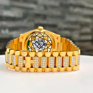 Montre unisexe de luxe style Hip Hop US, cadran arc-en-ciel serti de cristaux, mouvement Citizen à quartz, boîtier carré en acier inoxydable, cadran en cristal - Product Image 3