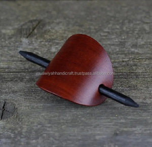 Pince à cheveux en bois sculptée à la main de la meilleure qualité avec bâton pour les cheveux des femmes et des filles - Product Image 3