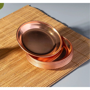Assiette de service classique en cuivre écologique à bordure texturée concentrique et centre poli - Product Image 2