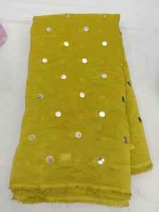 Tela de seda pura de primera calidad con bordado de espejo, que presenta un exquisito bordado de espejo hecho a mano. - Product Image 3