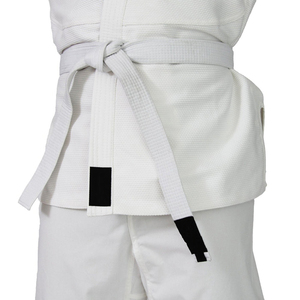 Uniforme de Judo Blanco para Hombre con Paneles Negros en los Hombros, Corte Regular, 100% Algodón, Ropa de Artes Marciales para Adultos - Product Image 4