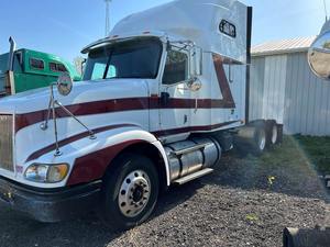 Camion tracteur diesel haute performance 6x4, tête motrice, véhicule de transport de marchandises lourdes pour le transport longue distance - Product Image 2