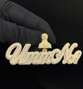 จี้ห้อยคอแบบกำหนดเอง Iced CZ Street Master - Product Image 2