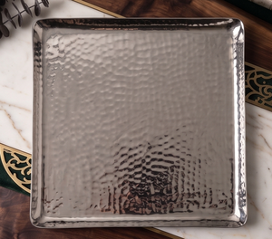 Elegante Bandeja de Servir Cuadrada de Aluminio con Acabado en Color Níquel Plateado Martillado para Hogar y Hoteles - Product Image 2