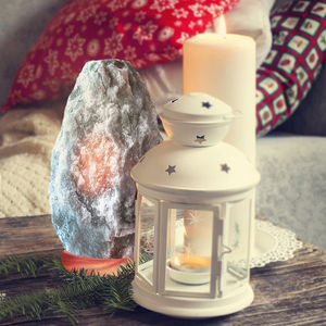 Lampe en sel minéral artisanal de qualité supérieure avec base en bois, lampe en sel gris de l'Himalaya de haute qualité, forme naturelle, 2025 - Product Image 1