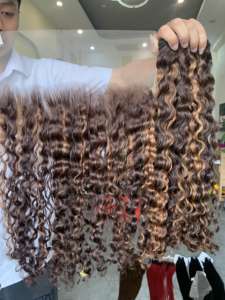 Vente en gros d'extensions de cheveux humains vietnamiens naturels 30 pouces Curl Style brut donneur unique eurasien couleur tissage paquet - Product Image 3