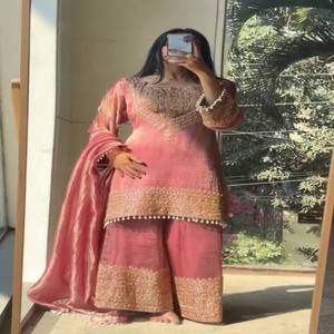 ชุดเดรสปักลาย VASTRA COTTAGE พร้อมผ้าคลุมไหล่แบบมีเชือกประดับเลื่อม เหมาะสำหรับงานเทศกาลและงานเลี้ยงสำหรับผู้หญิง - Product Image 6