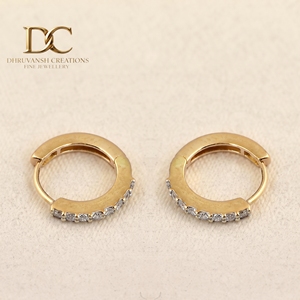 Pendientes de Aro Huggie de Oro Amarillo Sólido de 10KT con Diamante Cultivado en Laboratorio Certificado por IGI para Mujer, Corte Brillante, Joyería Personalizada Moderna - Product Image 5