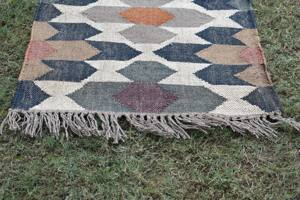 พรมปูพื้นสไตล์โบโฮสมัยใหม่ ทำจากปอกระเจา ทำมือ ใช้ได้สองด้าน พรมคิลิมใยธรรมชาติ ตกแต่งบ้านและโรงแรม เป็นมิตรกับสิ่งแวดล้อม พรมคิลิมขายส่ง - Product Image 3