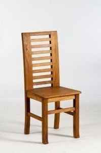 Chaise de style vintage en bois de qualité supérieure avec une touche rustique, idéale pour les salons ou les cafés ou bars à thème. - Product Image 3