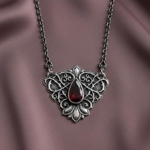 Collier de fiançailles élégant en argent sterling 925 plaqué or avec pendentif goutte d'eau rouge gothique vintage et serti clos en filigrane - Product Image 3