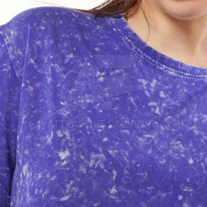 Camiseta de Mujer de Alta Calidad con Lavado Ácido, Algodón Premium, Corte Holgado, Estilo Moderno - Product Image 5
