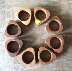 Anillos de servilleta de madera de diseño moderno para vajilla de hotel de lujo, restaurantes y anillos de servilleta para bodas al mejor precio - Product Image 1