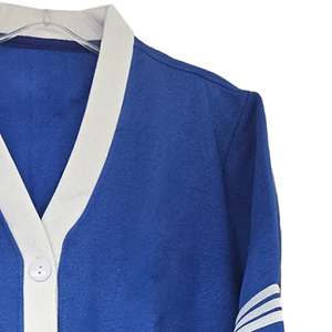 Cardigan en polaire bleu et blanc Zeta pour femmes, universités et collèges, sororités et fraternités. - Product Image 3